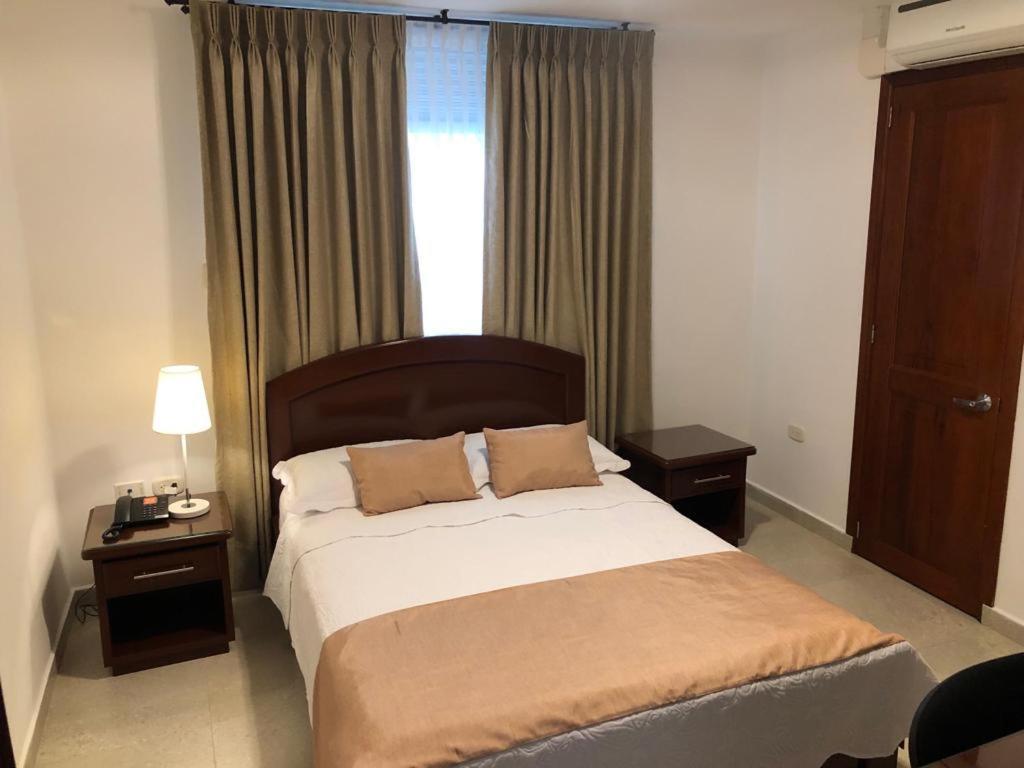 Colon Plaza Hotel Tumaco Luaran gambar